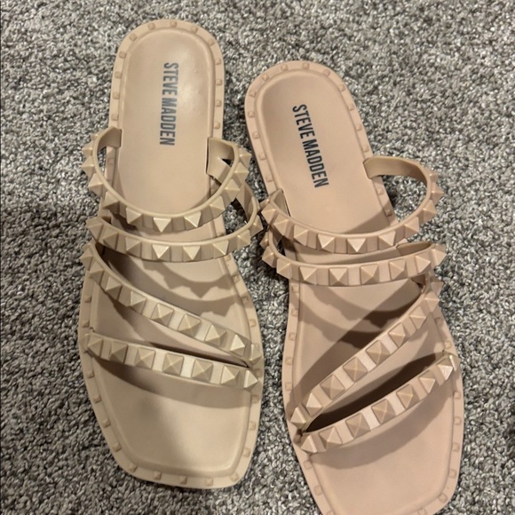 Madden Girl Two-Tone Ballet Flats in Beige and Black - Picture 6 of 6